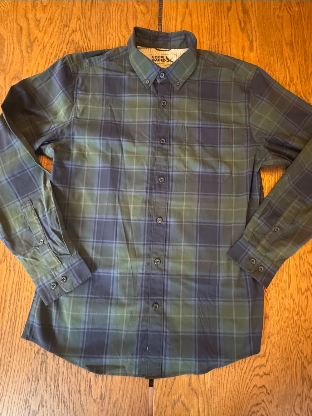 Eddie Bauer Green and Navy Plaid Button-Down Shirt Water resistant Size M